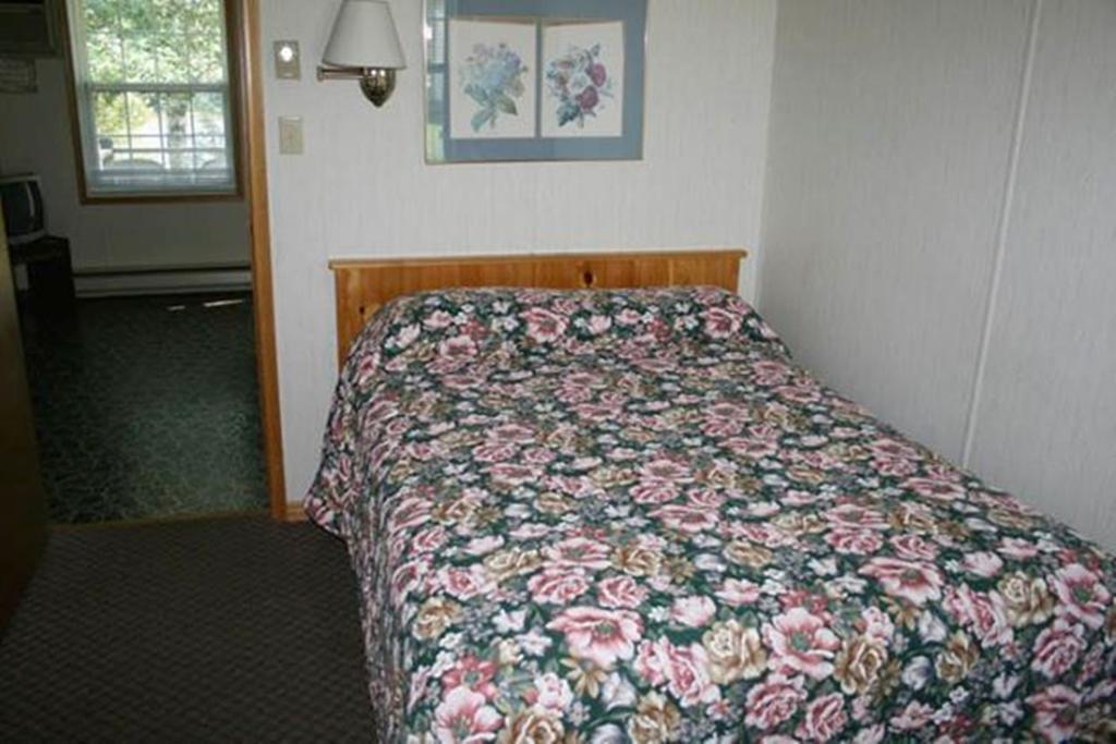 Lanes Riverhouse Inn&Cottages Montague Zimmer foto