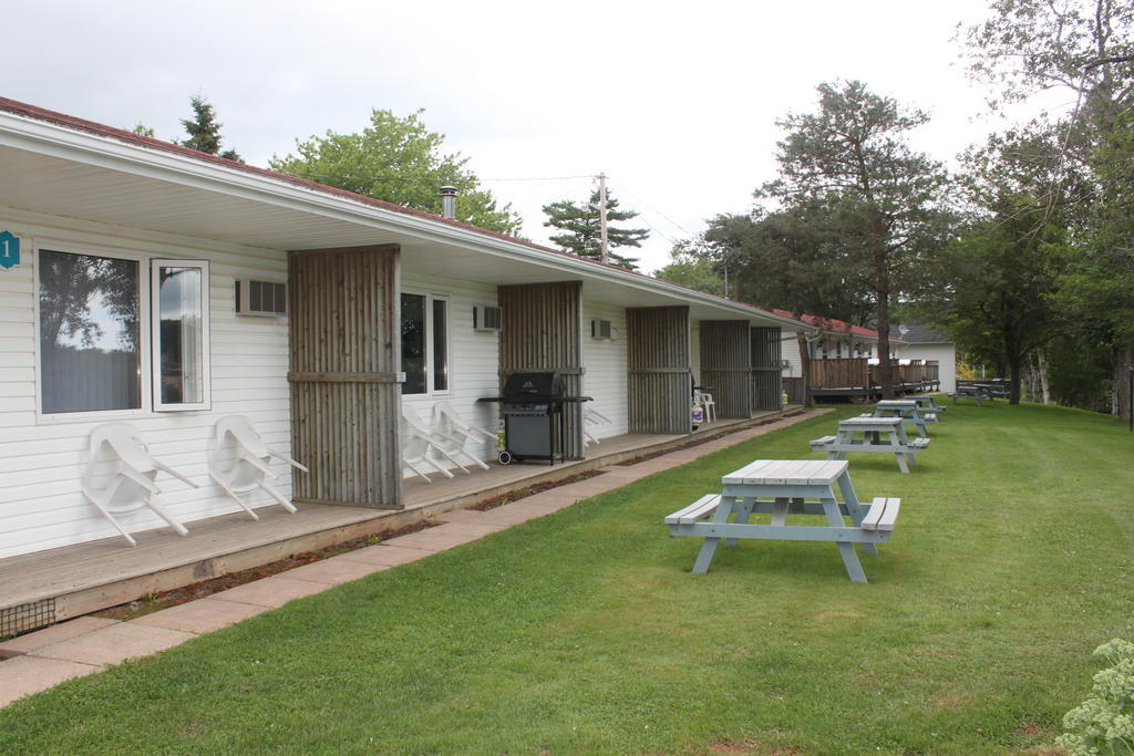Lanes Riverhouse Inn&Cottages Montague Zimmer foto